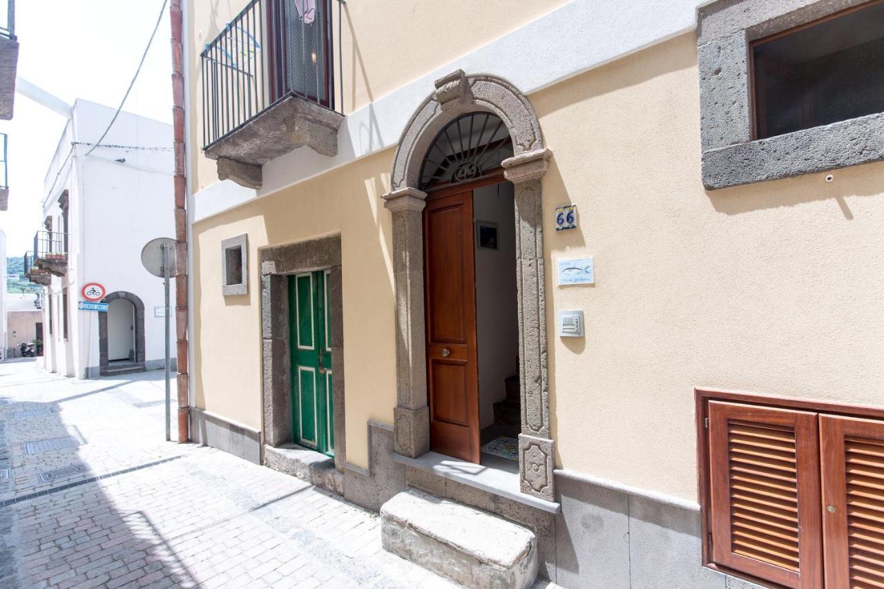 Casa Zu Peppino Lägenhet Lipari  Exteriör bild