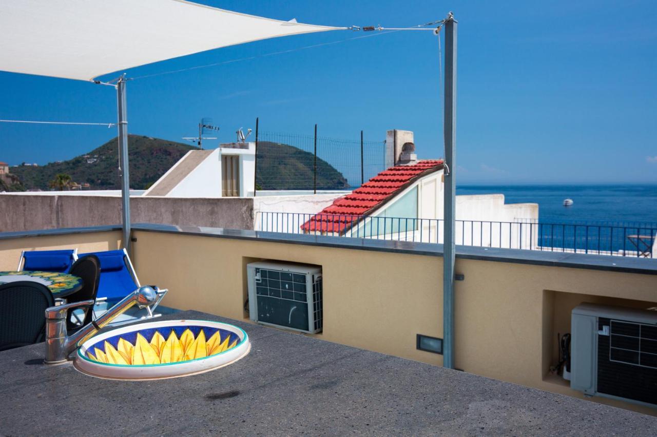 Casa Zu Peppino Lägenhet Lipari  Exteriör bild