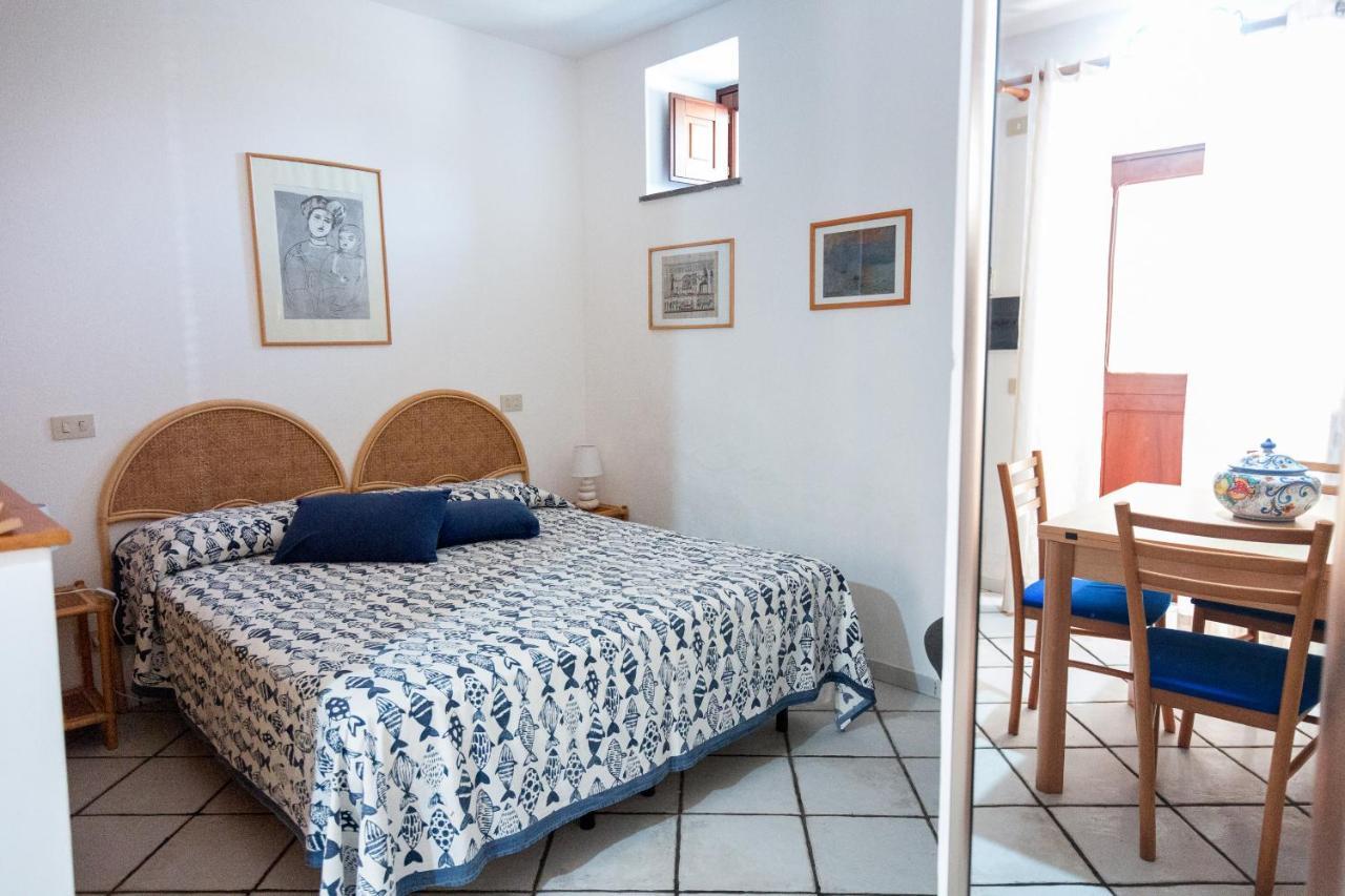Casa Zu Peppino Lägenhet Lipari  Exteriör bild